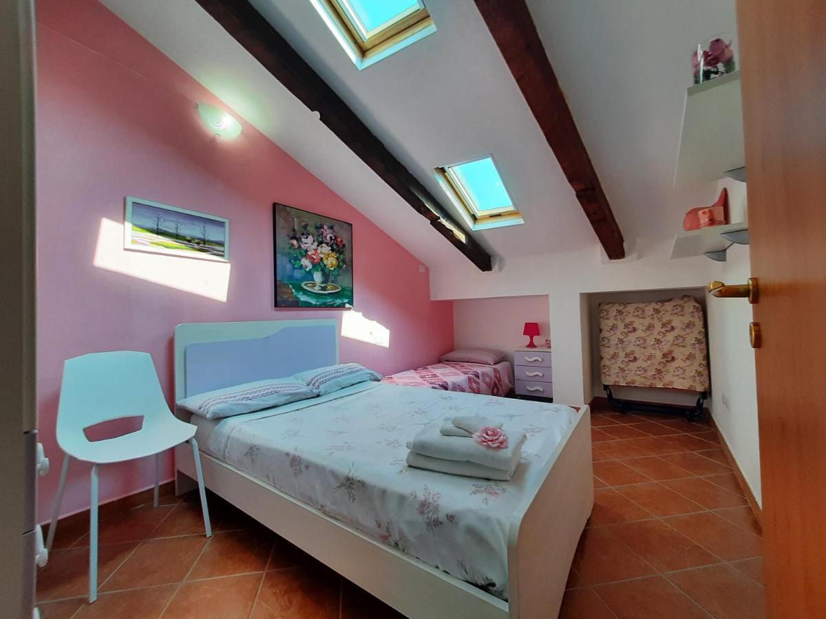 Bed & Breakfast La Mansarda Otel Napoli Dış mekan fotoğraf