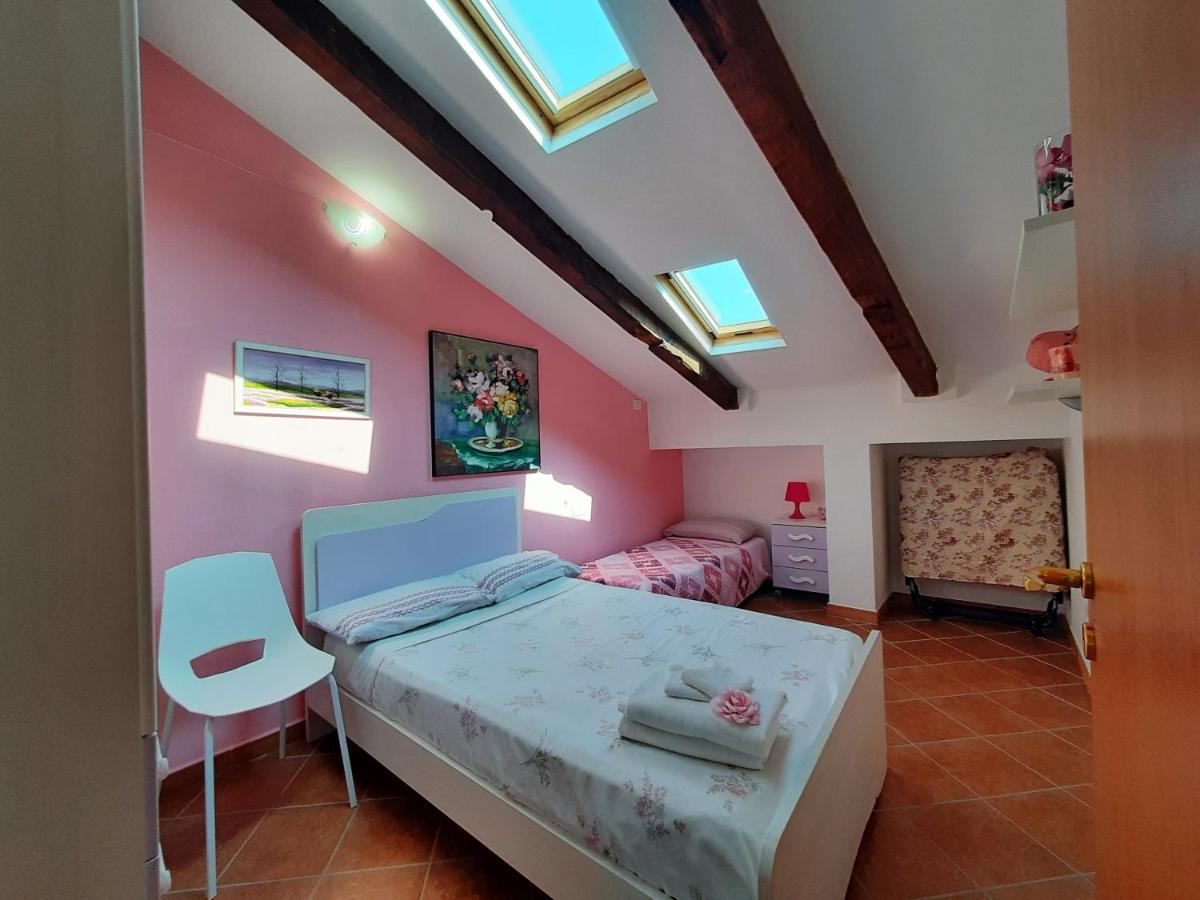 Bed & Breakfast La Mansarda Otel Napoli Dış mekan fotoğraf